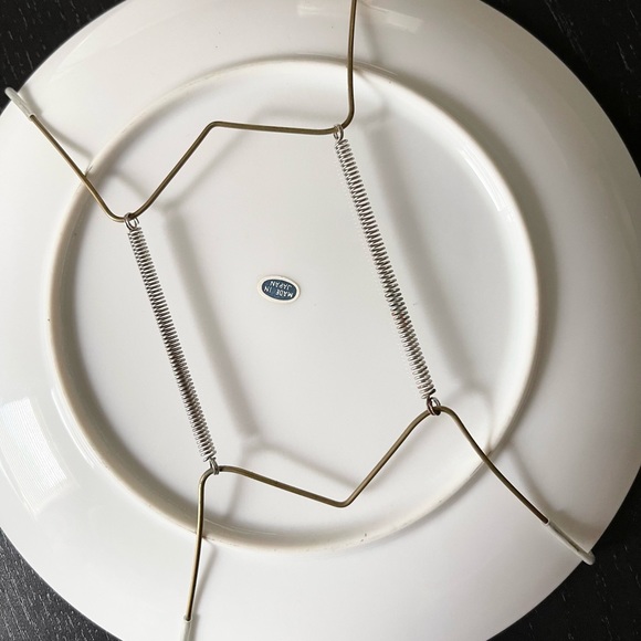 Set of FOUR Japanese decorative plates. - Picture 7 of 12